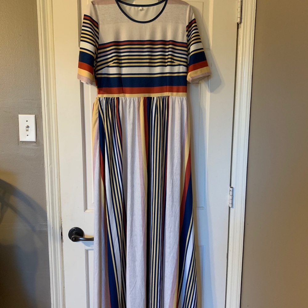 Floor length maxi dress with side zip